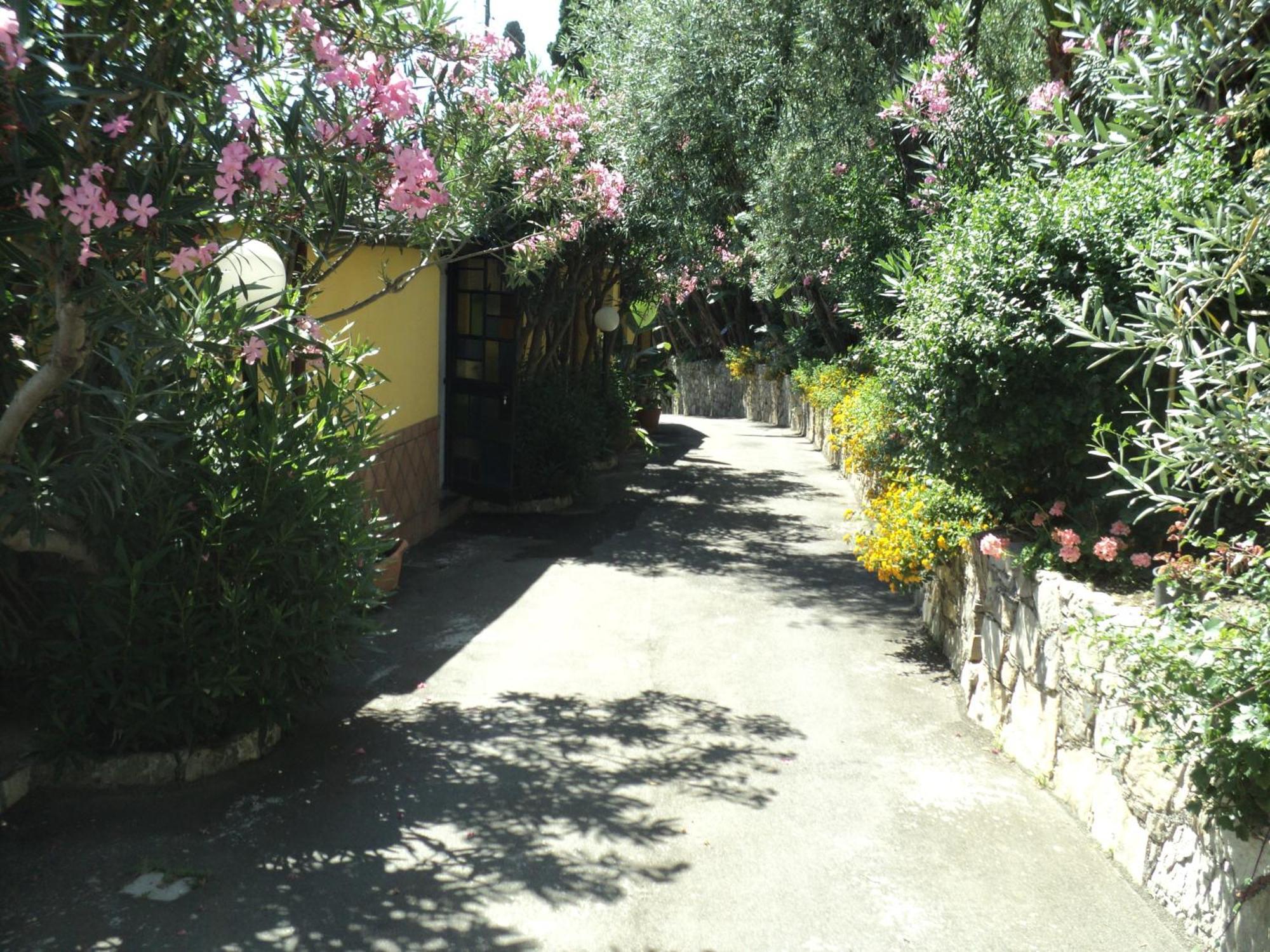Hotel Baia Delle Sirene Taormina Kültér fotó